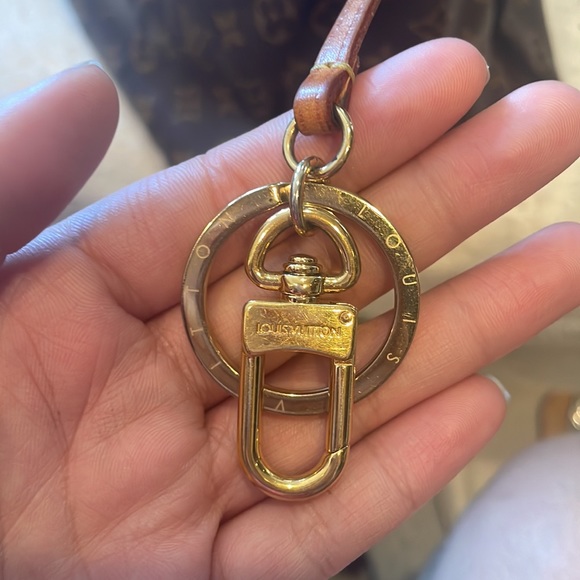 Louis Vuitton Artsy MM - Picture 4 of 9